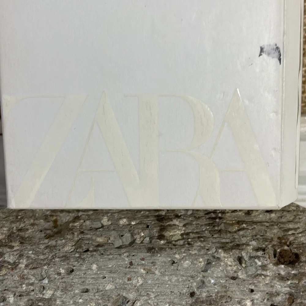 Zara Refillable Eyeshadow Palette in Reign of Green‎